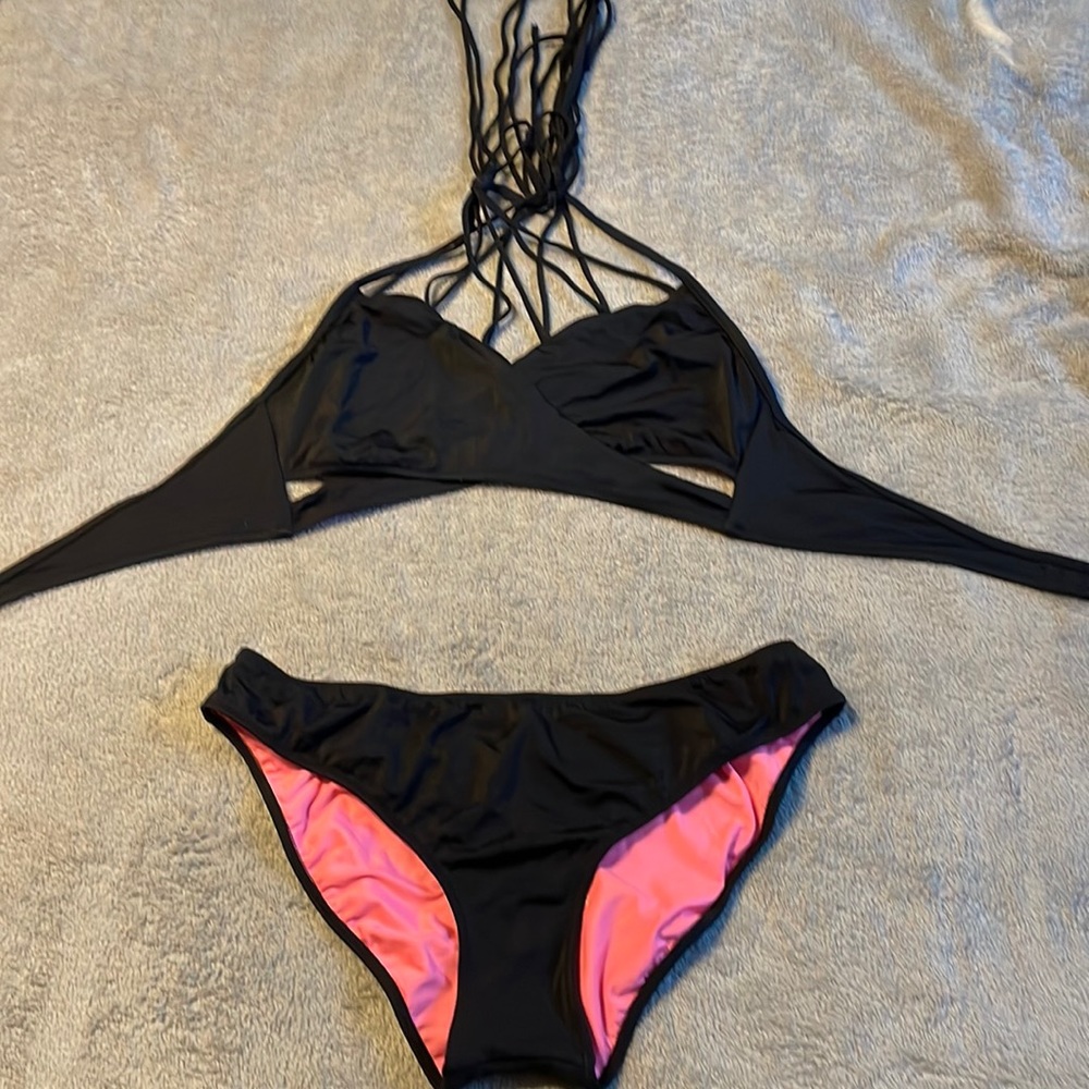 Victoria’s Secret bikini